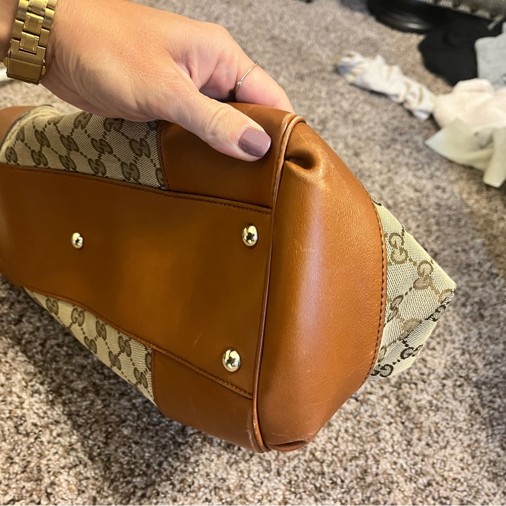 Gucci Beige and Brown Shoulder Bag - Picture 9 of 14